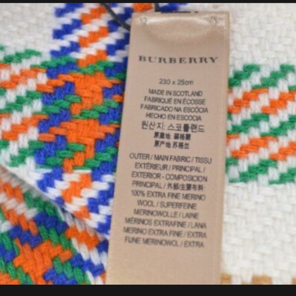 Burberry Extra Fine Merino Wool Vintage Nova Check Scarf Muffler - Picture 2 of 7